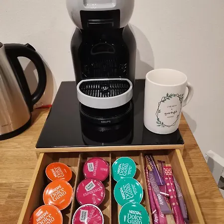 Blue Corner Apartment *